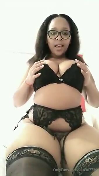 Nomthandazo Nude Leaks OnlyFans Photo 2