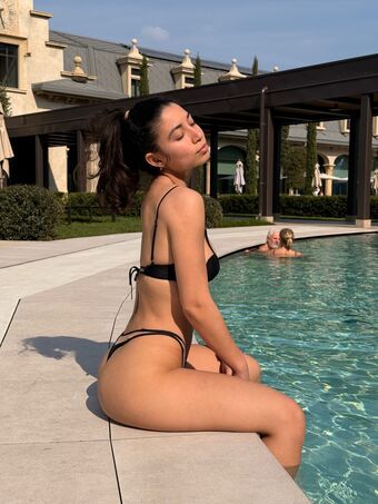 Sara Holmes Nude Leaks OnlyFans Photo 8