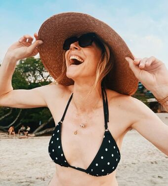 Sarah Chalke Nude Leaks OnlyFans Photo 63