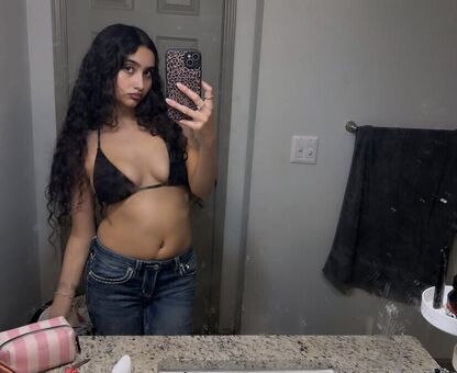 simmarss Nude Leaks OnlyFans Photo 2